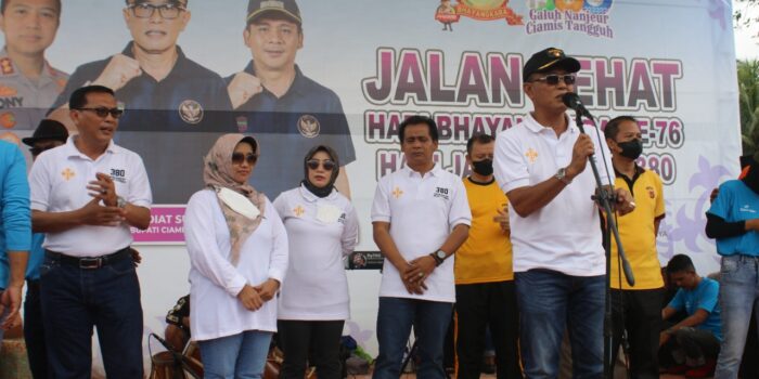 Jalan Sehat Eks Kewadanaan Rancah, Bupati Ciamis Persembahkan 5 Unit Sepeda Motor