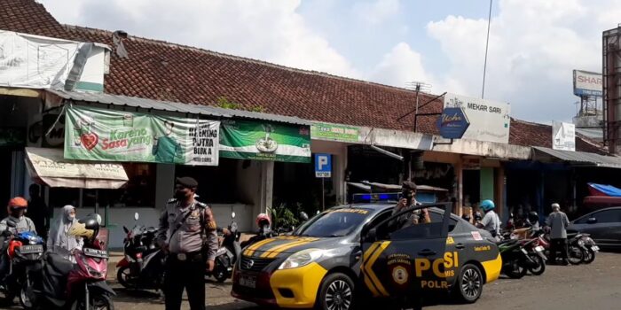 Imbauan Kamtibmas Terus Dilakukan Personel Samapta Polres Ciamis Dikawasan Pasar Manis Ciamis