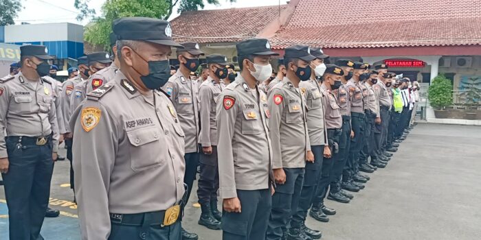 Sampaikan Arahan Presiden, Kapolres Cirebon Kota Pimpin Apel Pagi