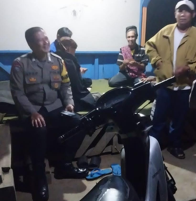 Ops Mantap Brata, Polsek Panumbangan Polres Ciamis Patroli Dialogis ke Warga Payungagung
