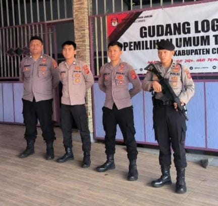 Ops Mantap Brata Lodaya, Polres Ciamis Siagakan Anggota Pengamanan di Gudang Logistik KPU
