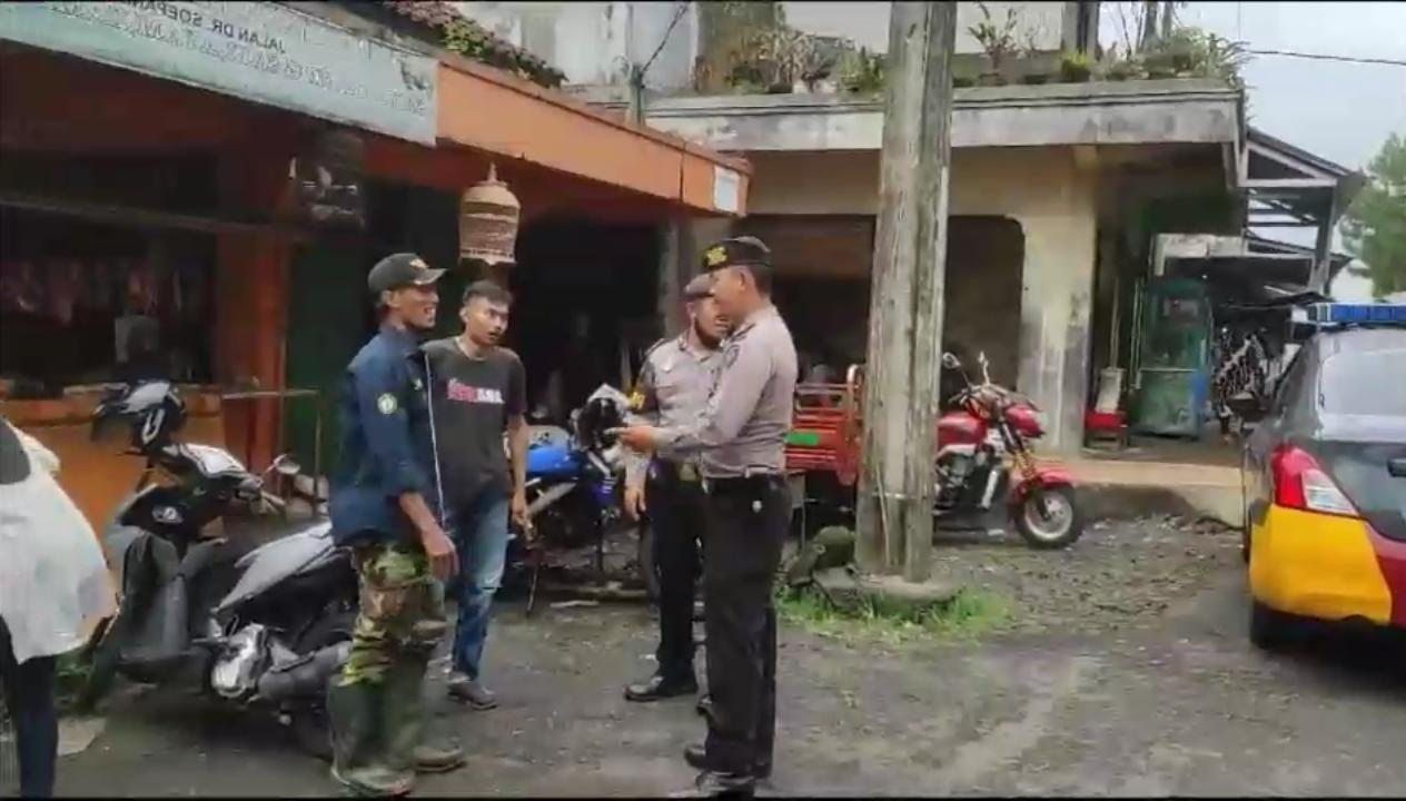 Cipta Kondisi, Personel Sat Samapta Polres Ciamis Giat Himbauan Kamtibmas di Pasar Subuh Ciamis