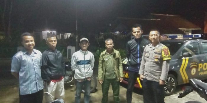 Berikan Rasa Aman, Personel Polsek Kawali Polres Ciamis Patroli Dialogis di Malam Hari