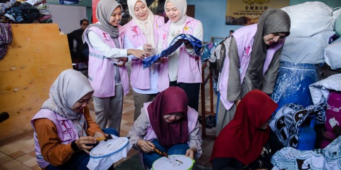 Srikandi PLN Tasikmalaya Kunjungi UMKM Rizqi Batik, Wujud Nyata Kepedulian kepada Pelanggan dan Penggerak Ekonomi Lokal
